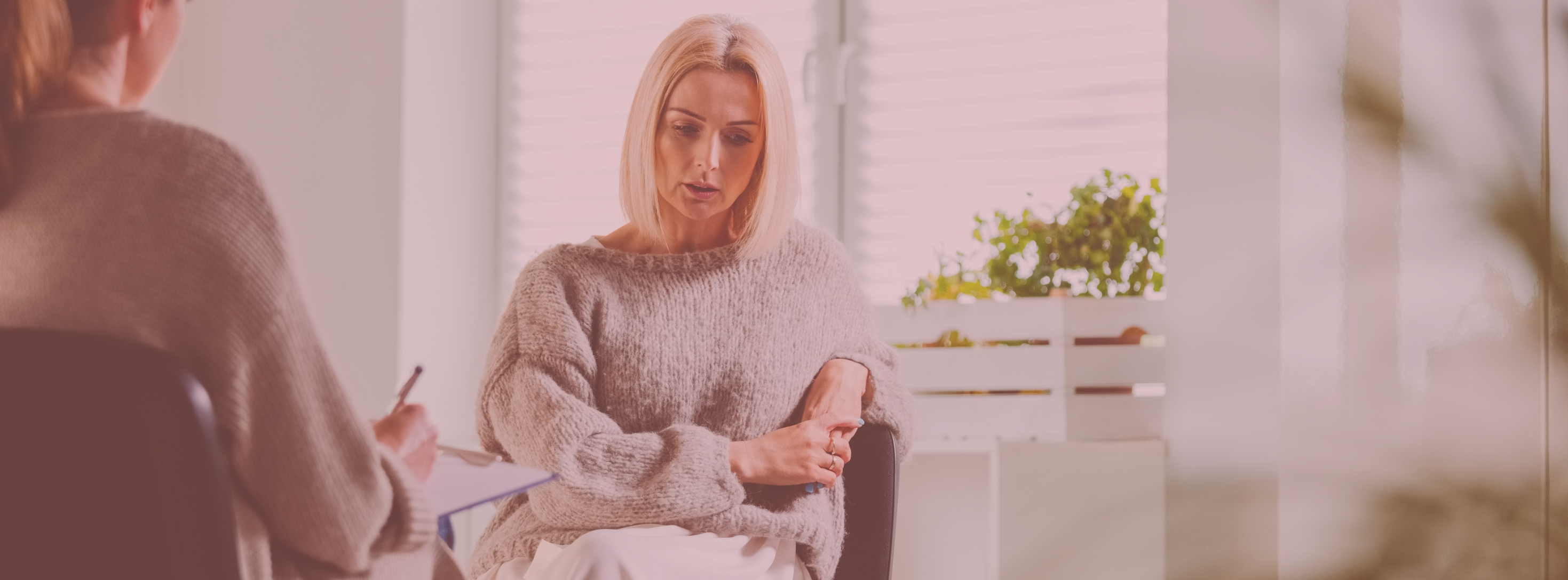 Peer, recovery kouč, terapeut, psychiatr – kdo ti pomůže se závislostí?